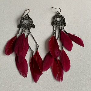 Really gorgeous feather earrings.